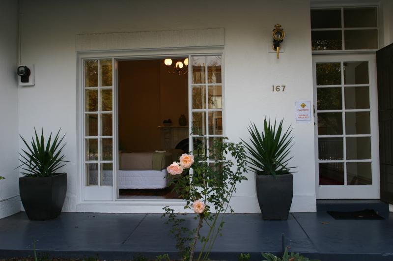Birches Serviced Apartments Melbourne Exteriör bild