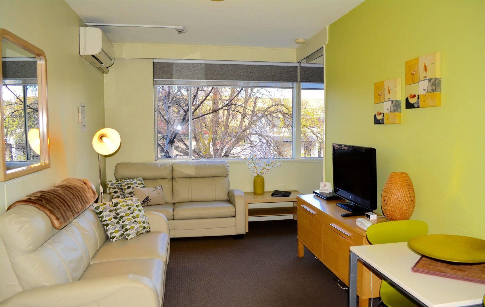 Birches Serviced Apartments Melbourne Exteriör bild