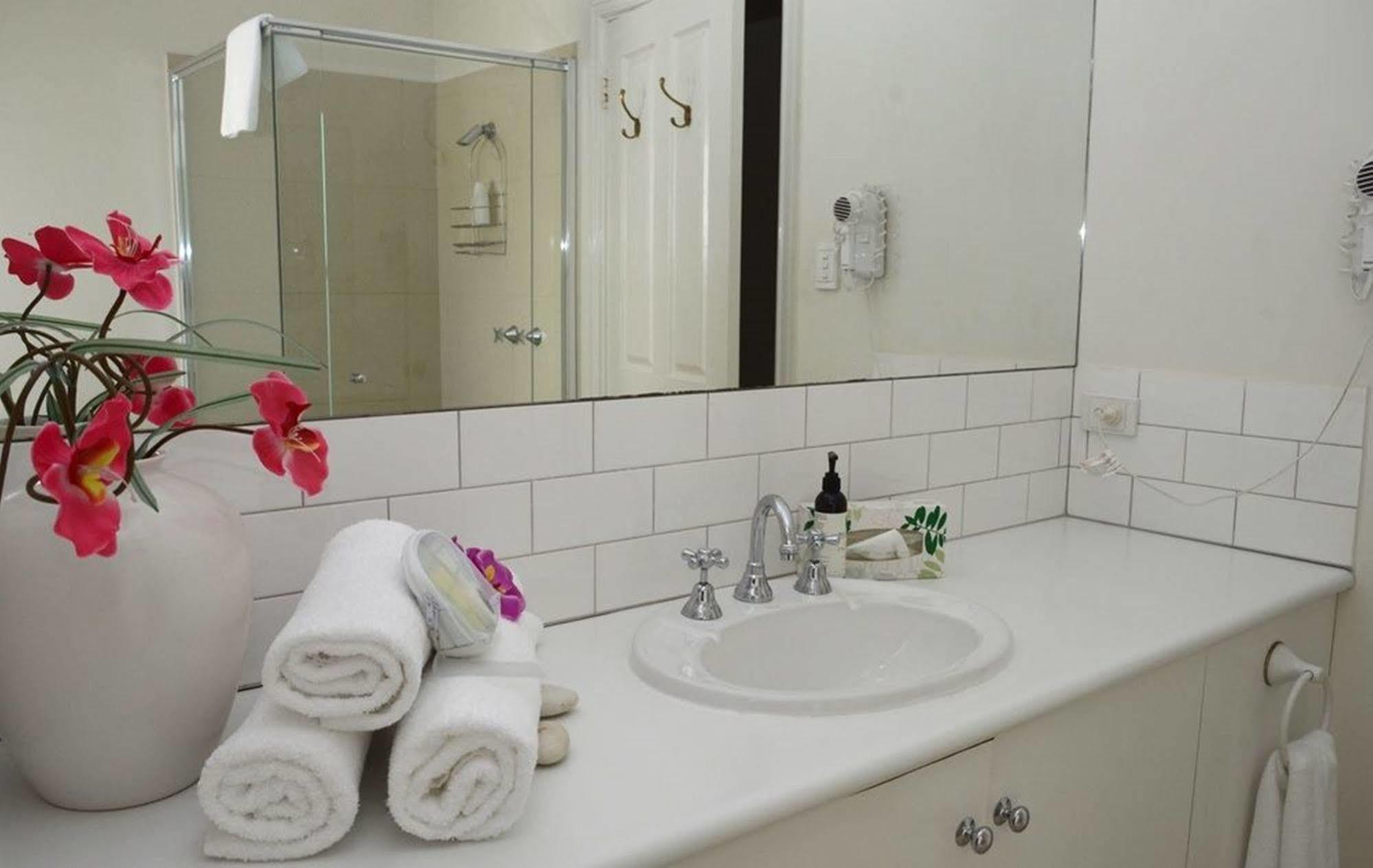 Birches Serviced Apartments Melbourne Exteriör bild