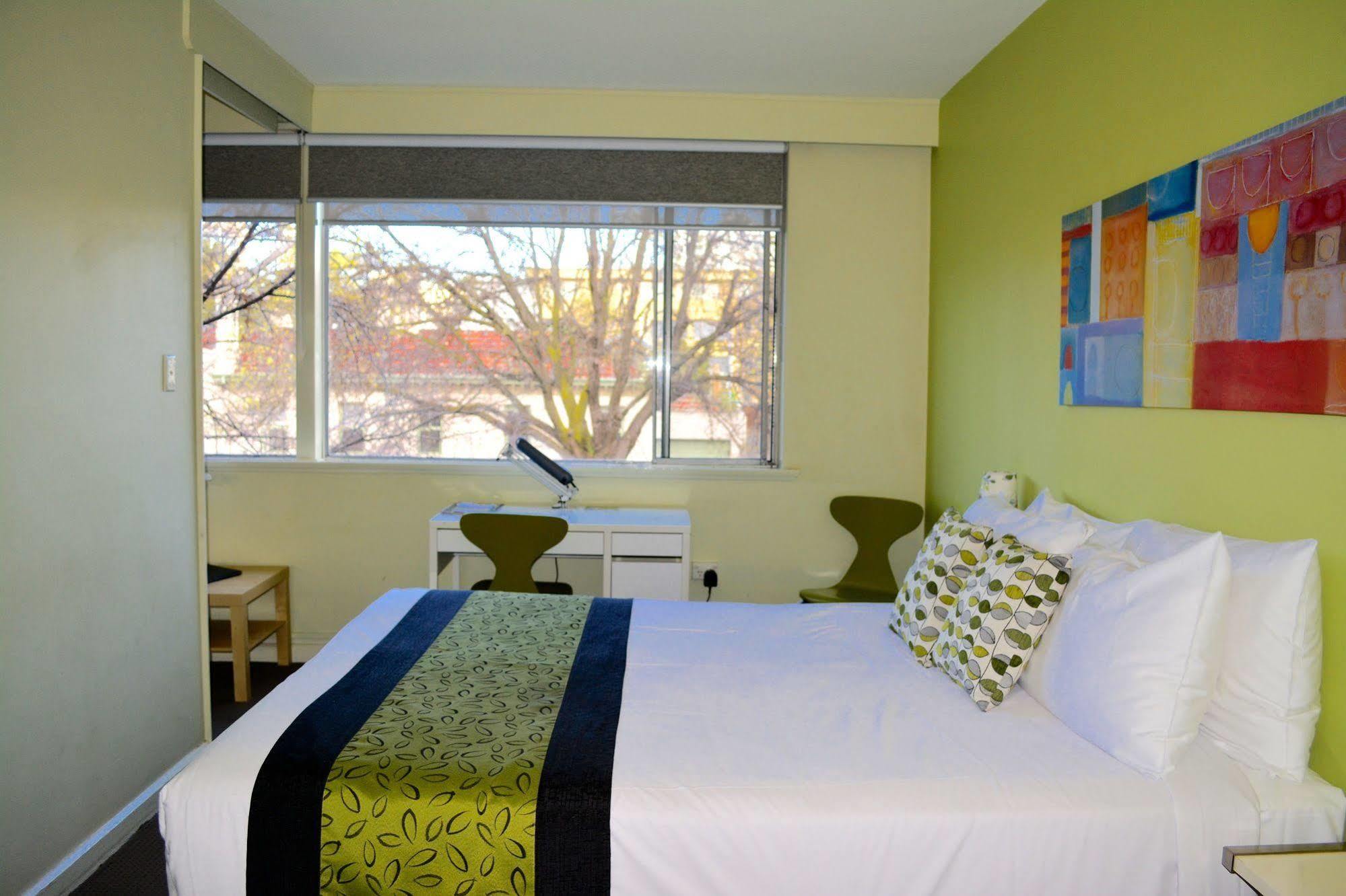Birches Serviced Apartments Melbourne Exteriör bild