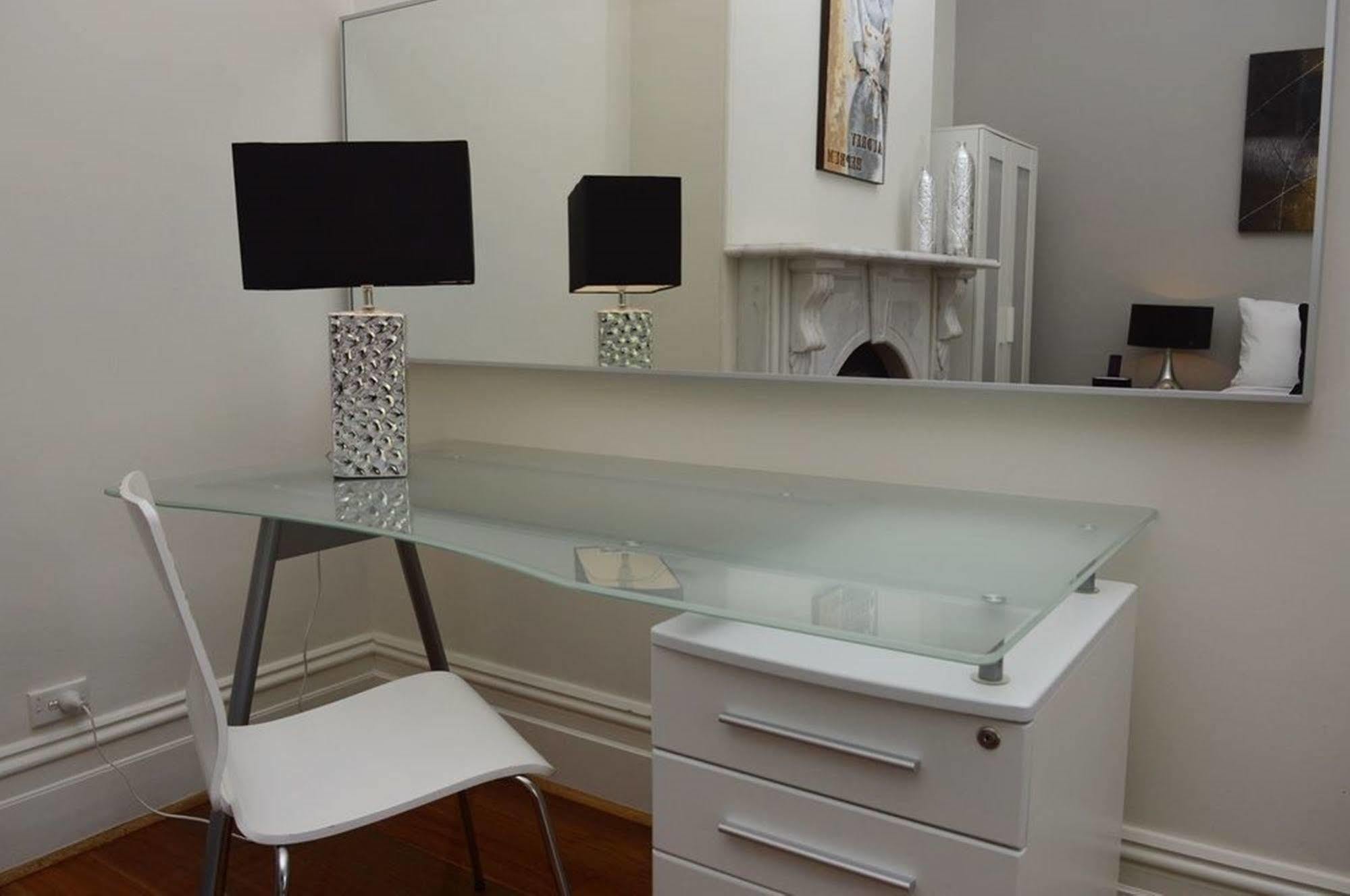Birches Serviced Apartments Melbourne Exteriör bild