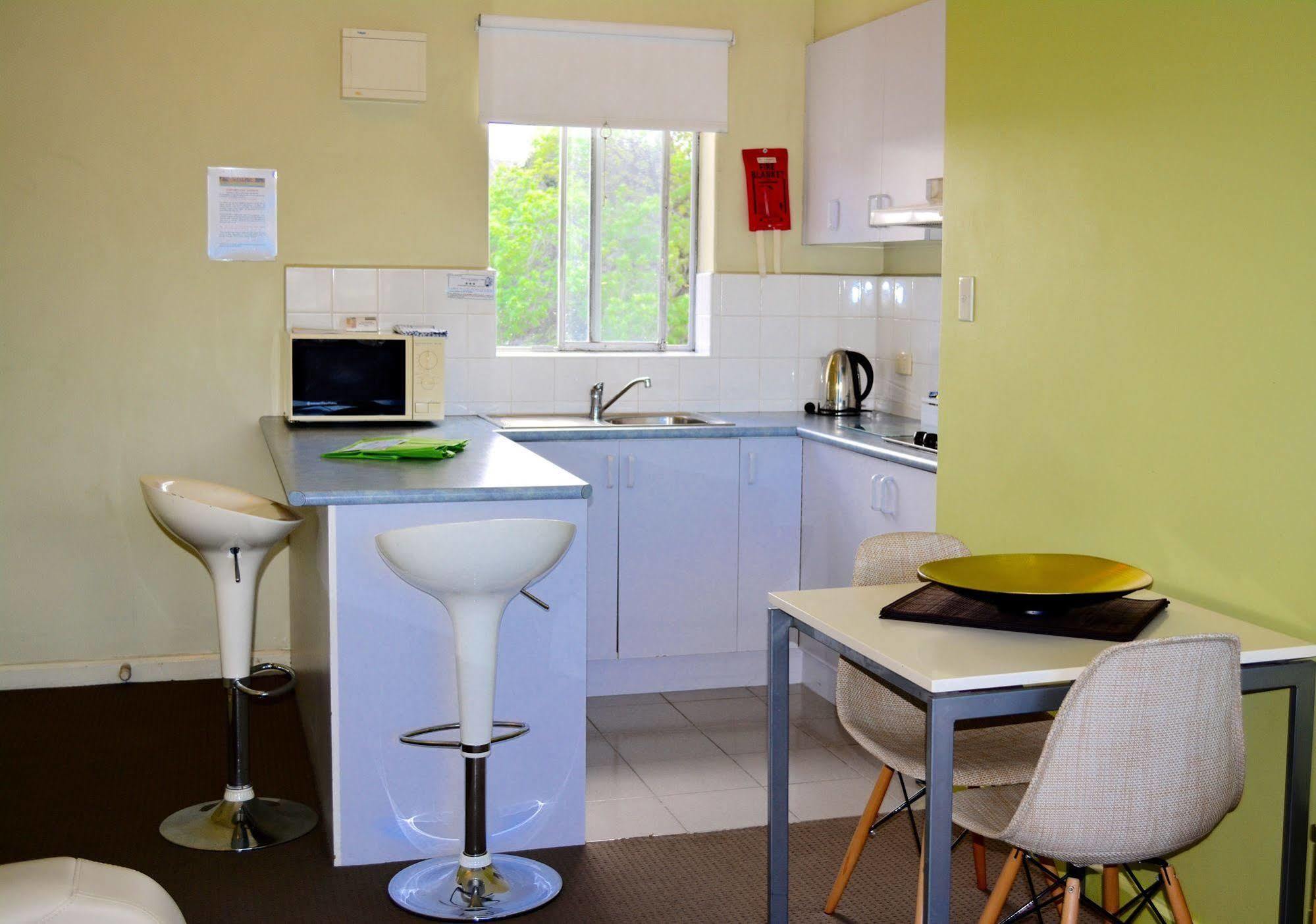 Birches Serviced Apartments Melbourne Exteriör bild